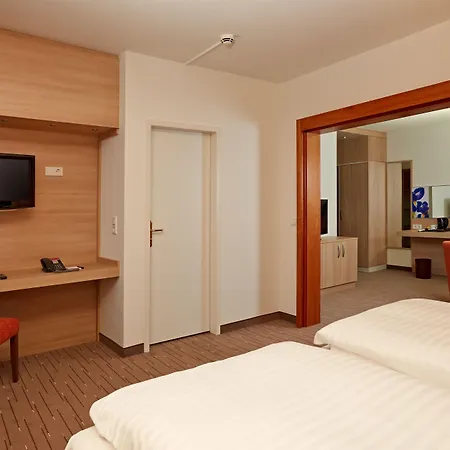 H+ Wiesbaden 4* Niedernhausen