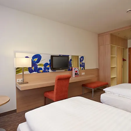 H+ Wiesbaden ホテル 4*