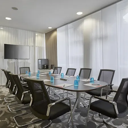 H+ Wiesbaden ニーダーンハウゼン