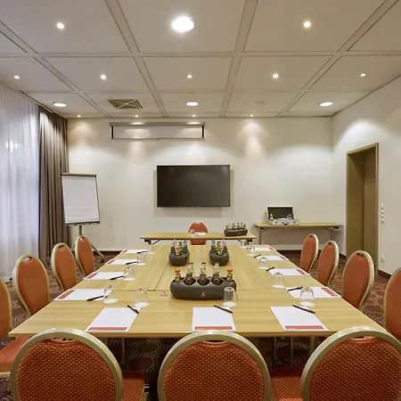 Hotel H+ Wiesbaden 4*