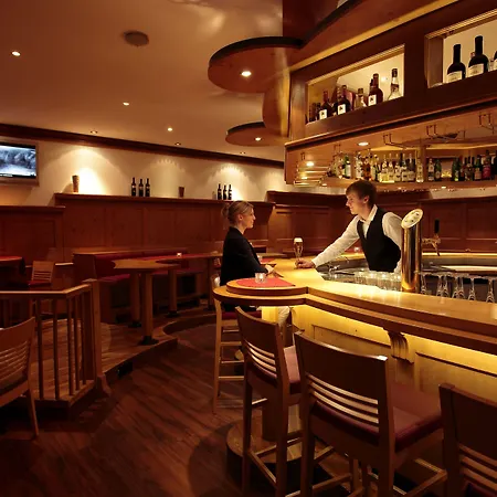 H+ Wiesbaden 4* ニーダーンハウゼン