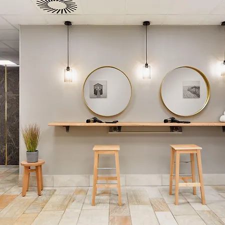 H+ Wiesbaden Hotel 4*