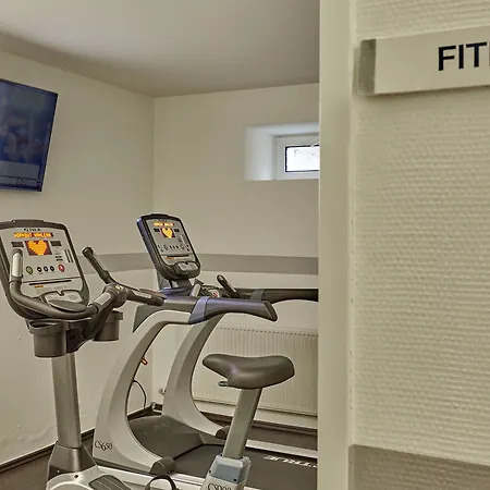 H+ Wiesbaden 4* ニーダーンハウゼン