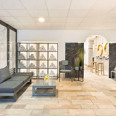 Hotel H+ Wiesbaden 4*