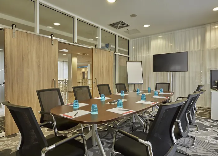 Hotel H+ Wiesbaden 4*